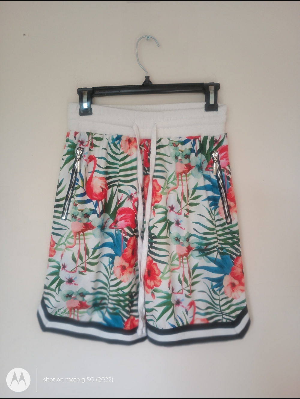 American Stitch Men's Tropical White Ribbed Waistband Shorts Size M